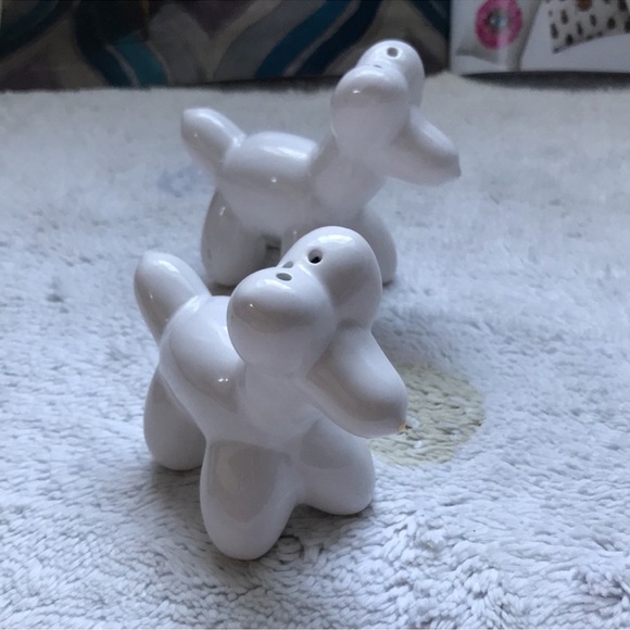 Little white Balloon Dog Salt + Pepper Shakers EUC whimsical - Picture 12 of 16